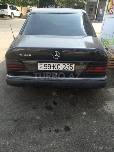 Mercedes E 200 1990, 320,000 km - 2.0 л - Bakı