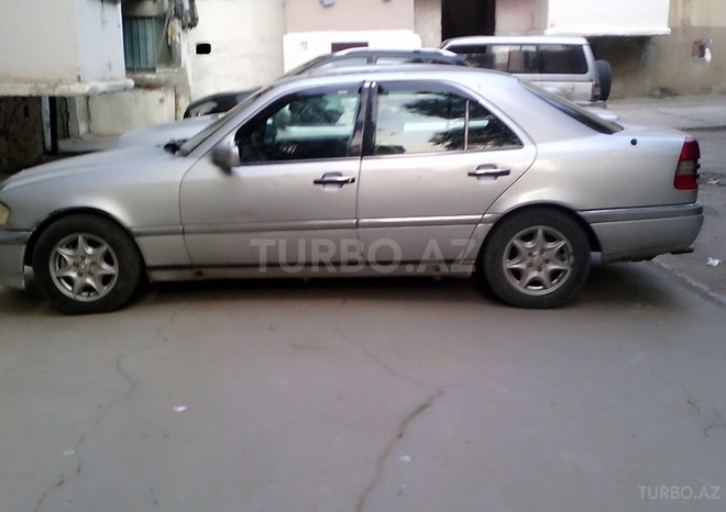 Mercedes C 220 1994, 404,000 km - 2.2 l - Bakı