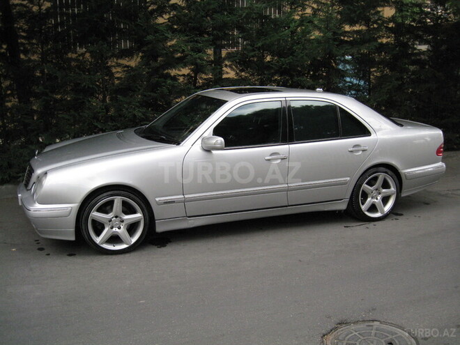 Mercedes E 280 2000, 175,000 km - 2.8 l - Bakı