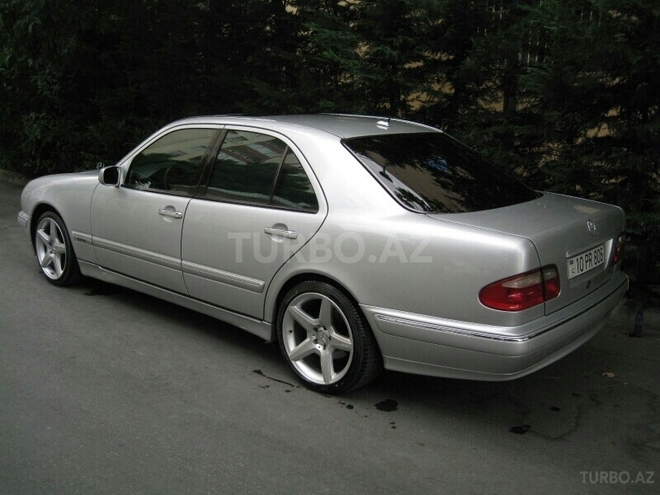 Mercedes E 280 2000, 175,000 km - 2.8 l - Bakı