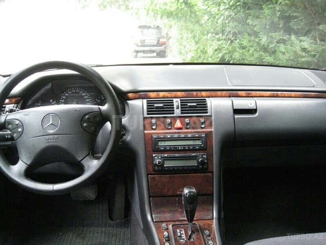 Mercedes E 280 2000, 175,000 km - 2.8 l - Bakı