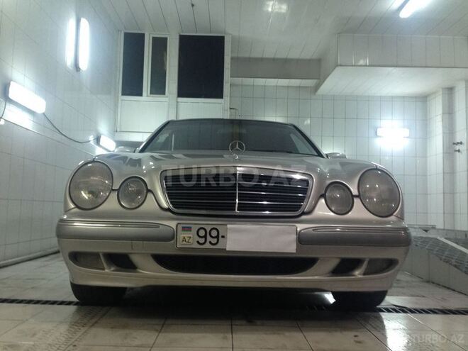 Mercedes E 220 1999, 312,000 km - 2.2 л - Bakı
