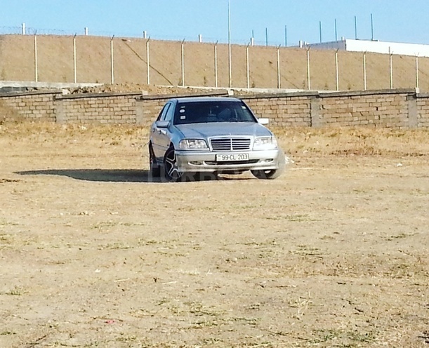 Mercedes C 220 1998, 287,400 km - 2.2 l - Bakı