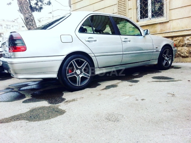 Mercedes C 220 1998, 287,400 km - 2.2 l - Bakı
