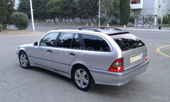 Mercedes C 180 1999, 220,000 km - 1.8 l - Sumqayıt