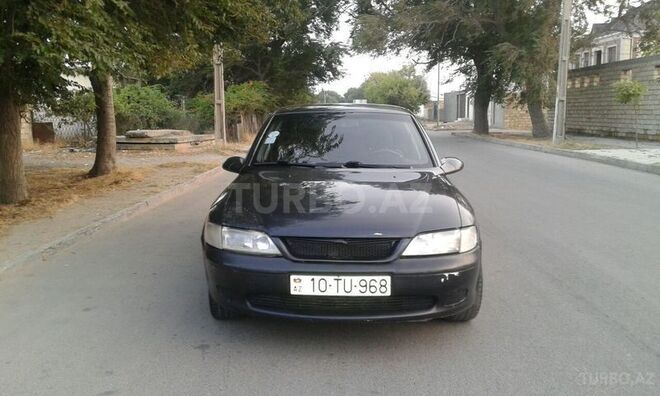 Opel Vectra 1997, 225,000 km - 2.0 l - Sumqayıt
