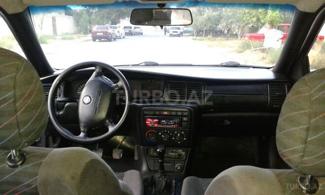 Opel Vectra 1997, 225,000 km - 2.0 l - Sumqayıt