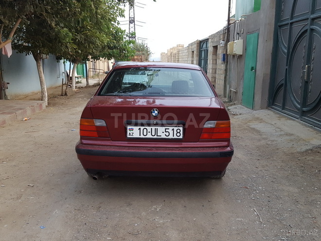 BMW 318 1992, 250,000 km - 1.8 l - Bakı