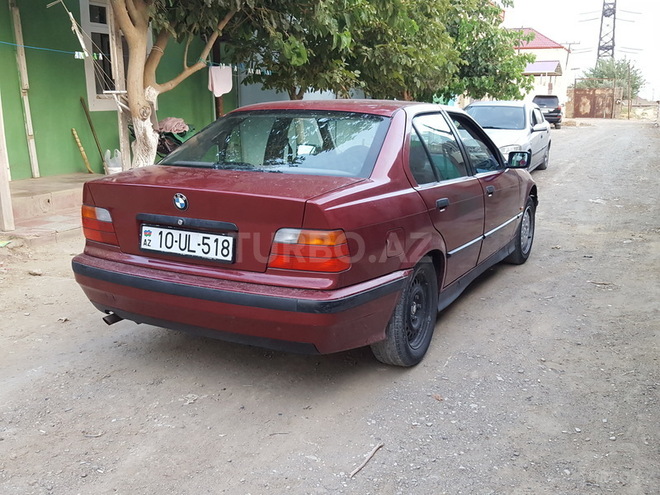 BMW 318 1992, 250,000 km - 1.8 l - Bakı