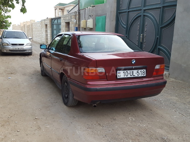 BMW 318 1992, 250,000 km - 1.8 l - Bakı