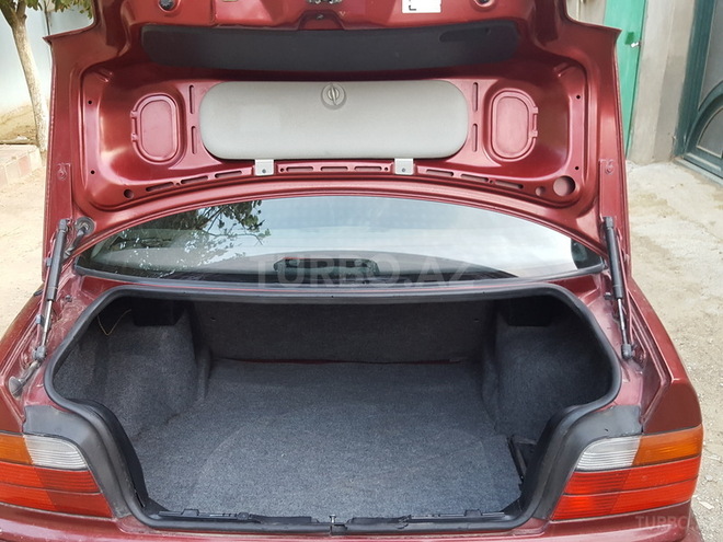 BMW 318 1992, 250,000 km - 1.8 l - Bakı