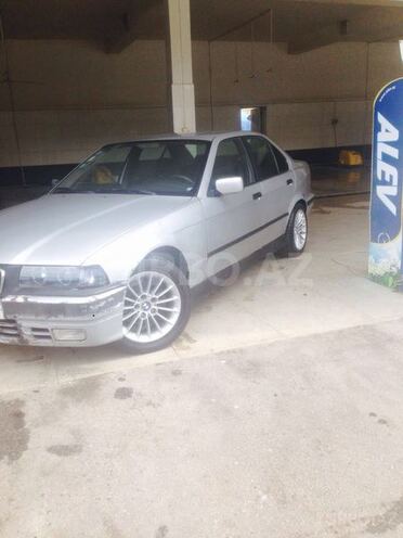 BMW 320 1994, 222,000 km - 0.2 л - Gəncə