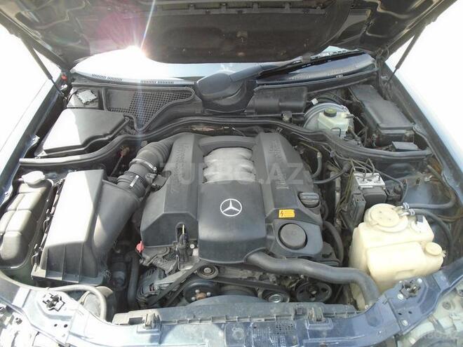 Mercedes E 320 2001, 277,000 km - 3.2 l - Bakı