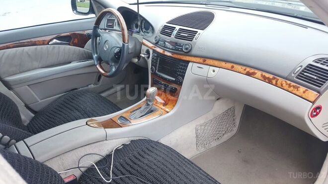 Mercedes E 320 2003, 265,400 km - 3.0 l - Bakı