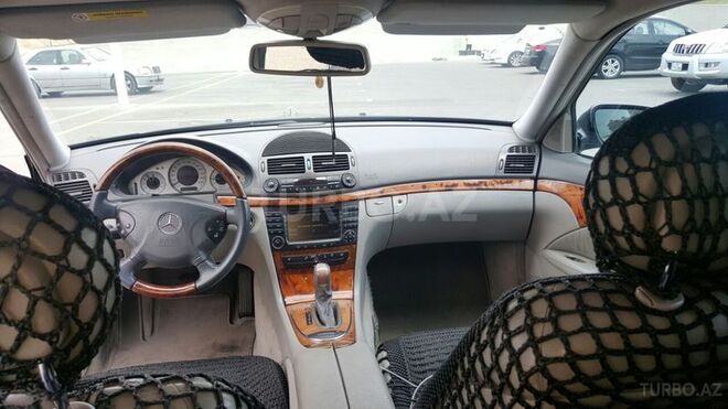Mercedes E 320 2003, 265,400 km - 3.0 l - Bakı