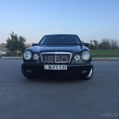 Mercedes E 240 1998, 320,000 km - 2.4 l - Bakı