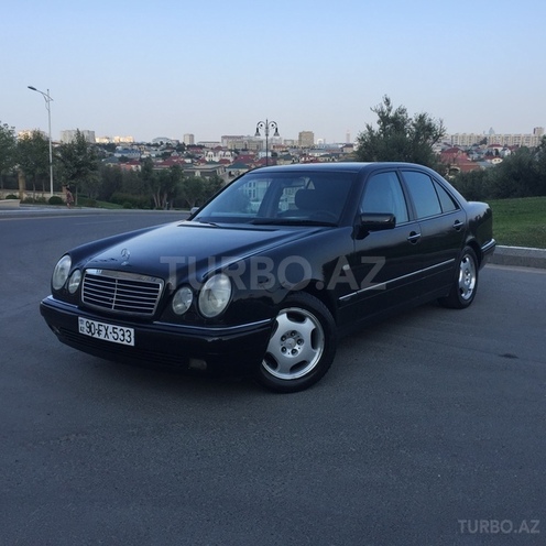 Mercedes E 240 1998, 320,000 km - 2.4 l - Bakı
