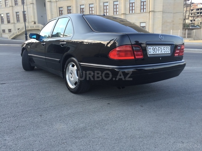 Mercedes E 240 1998, 320,000 km - 2.4 l - Bakı