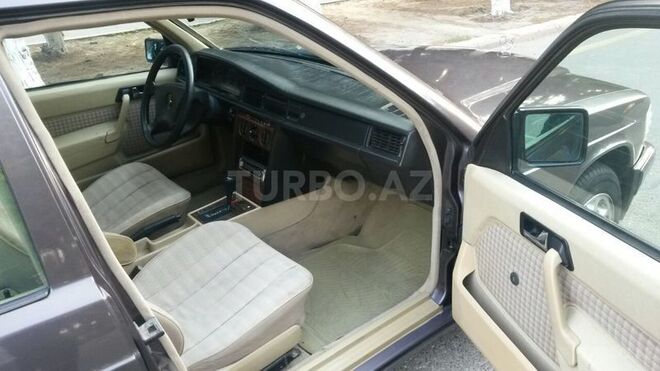 Mercedes 190 1993, 225,000 km - 2.0 л - Bakı