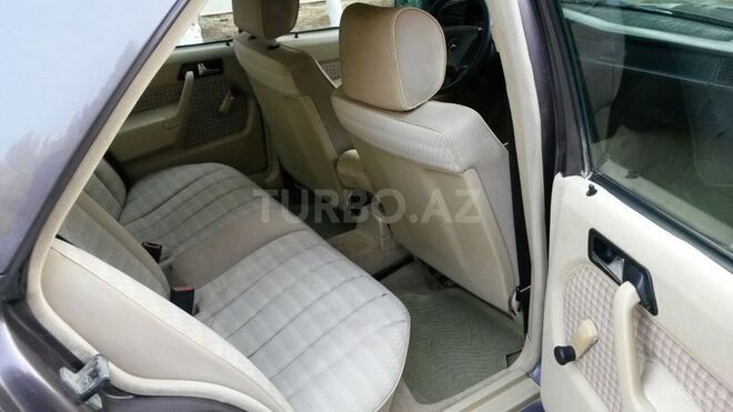 Mercedes 190 1993, 225,000 km - 2.0 л - Bakı