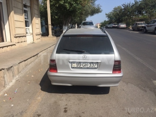 Mercedes C 220 1999, 323,000 km - 2.2 l - Bakı