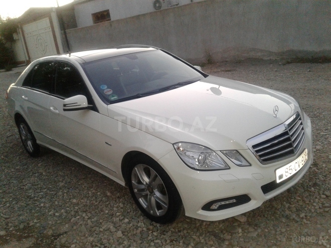 Mercedes E 220 2010, 107,117 km - 0.2 l - Naxçıvan