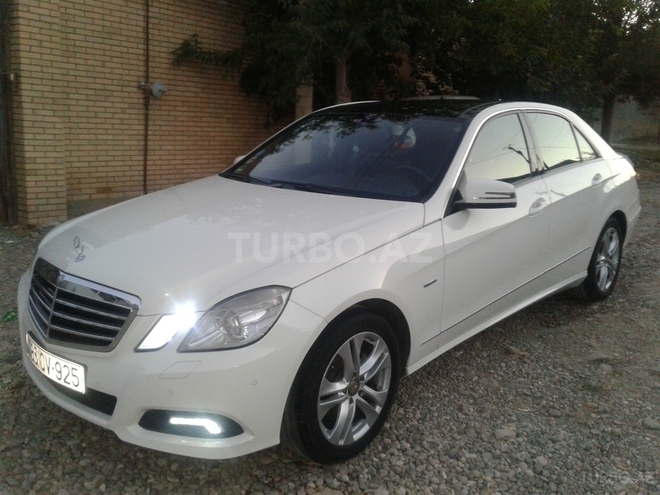 Mercedes E 220 2010, 107,117 km - 0.2 l - Naxçıvan