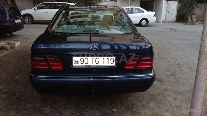 Mercedes E 240 1998, 251,786 km - 2.4 л - Bakı