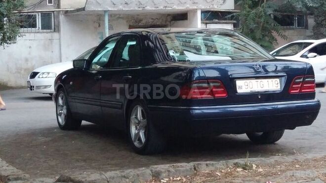 Mercedes E 240 1998, 251,786 km - 2.4 л - Bakı