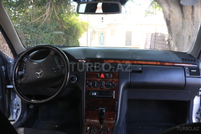 Mercedes E 220 1999, 400,000 km - 2.2 l - Bakı
