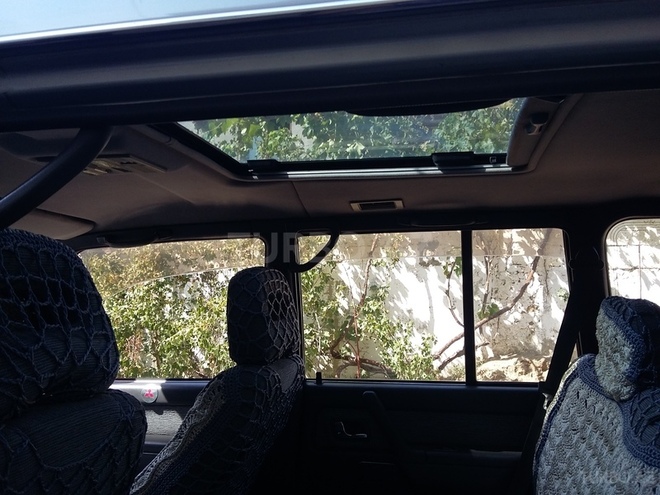 Mitsubishi Pajero 1995, 190,000 km - 2.8 l - Sumqayıt