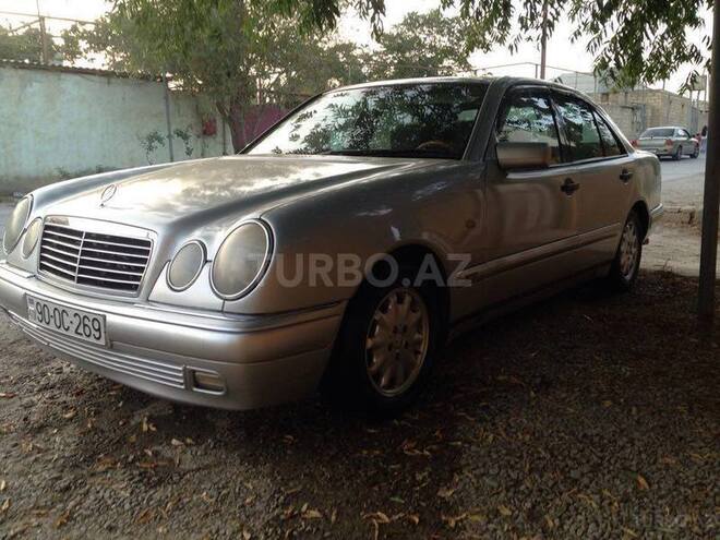Mercedes E 240 1998, 135,000 km - 2.4 l - Bakı