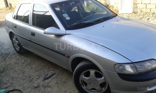 Opel Vectra 1998, 130,000 km - 1.6 l - Sumqayıt