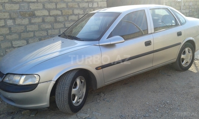 Opel Vectra 1998, 130,000 km - 1.6 l - Sumqayıt