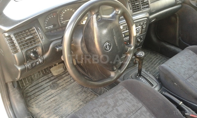 Opel Vectra 1998, 130,000 km - 1.6 l - Sumqayıt