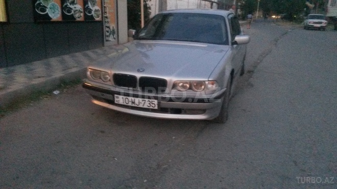BMW 735 2000, 187,000 km - 3.5 l - Sumqayıt