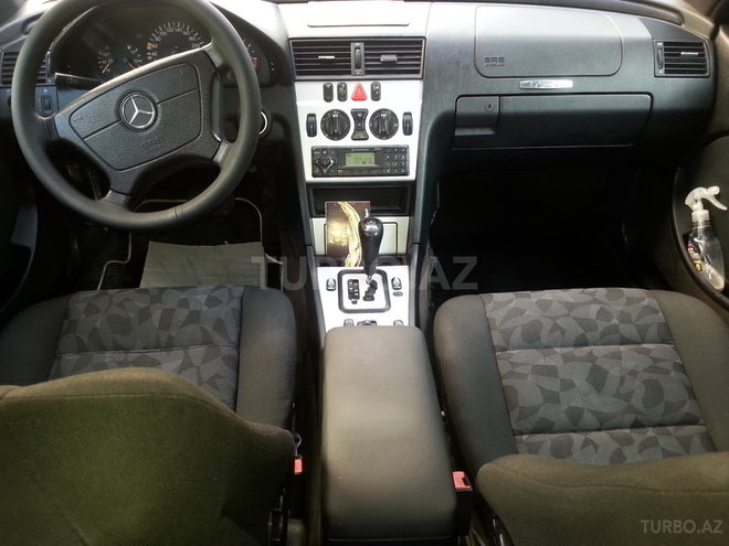 Mercedes C 220 2000, 180,000 km - 2.2 l - Bakı