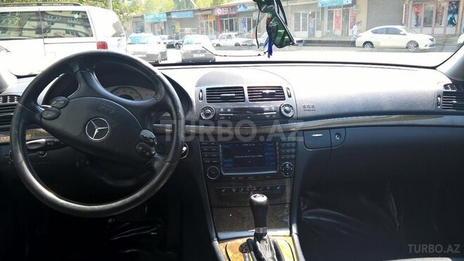 Mercedes E 350 2007, 286,000 km - 3.5 l - Bakı