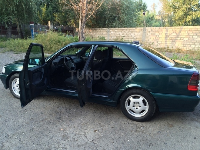 Mercedes C 180 1997, 272,000 km - 1.8 л - Mingəçevir