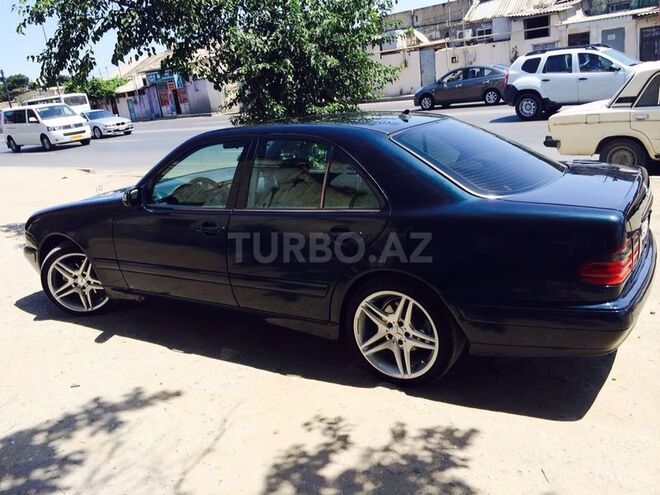 Mercedes E 270 1999, 300,000 km - 2.7 л - Bakı