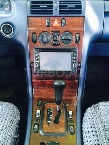Mercedes E 270 1999, 300,000 km - 2.7 л - Bakı