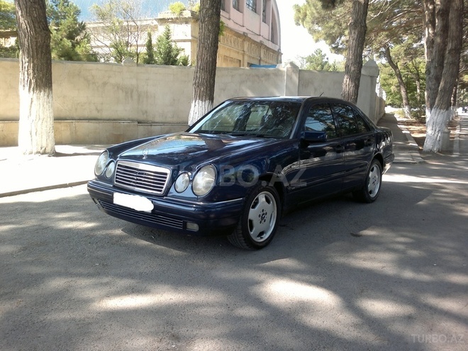 Mercedes E 200 1997, 300,000 km - 2.0 l - Sumqayıt