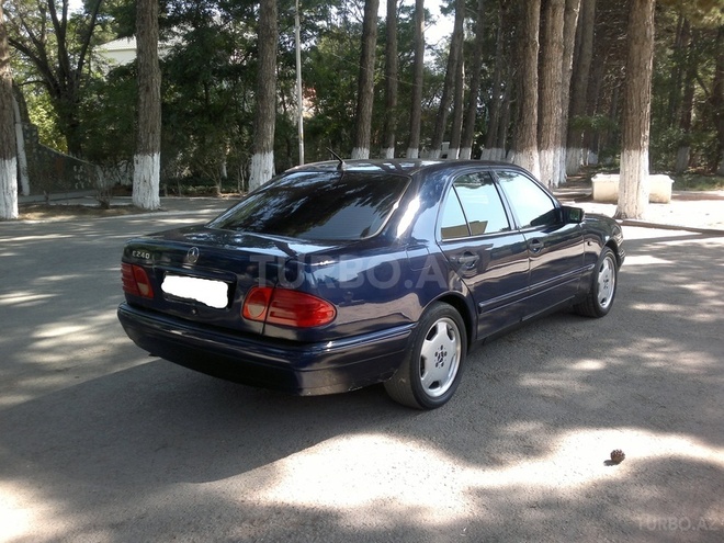 Mercedes E 200 1997, 300,000 km - 2.0 l - Sumqayıt