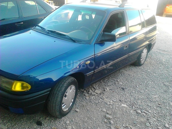 Opel Astra 1994, 387,000 km - 1.6 l - Şəki