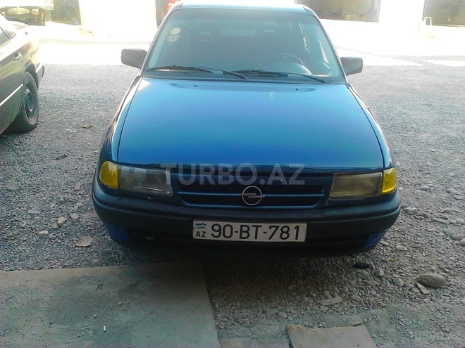 Opel Astra 1994, 387,000 km - 1.6 l - Şəki