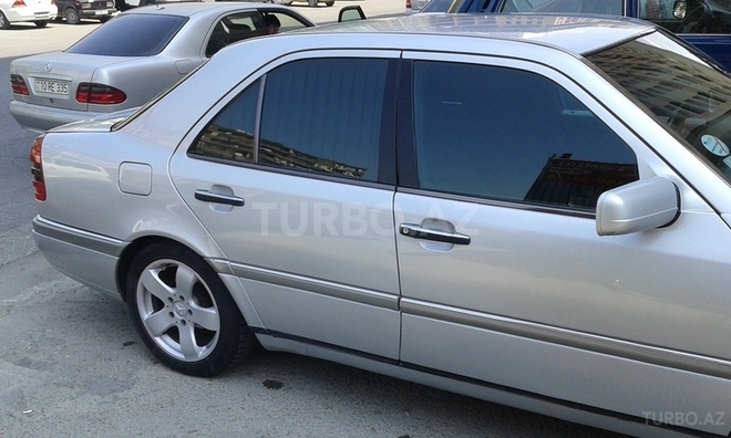 Mercedes C 220 1996, 250,000 km - 2.2 l - Bakı