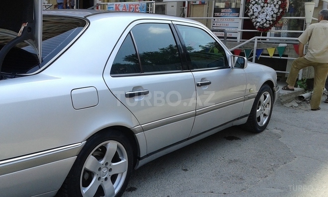 Mercedes C 220 1996, 250,000 km - 2.2 l - Bakı