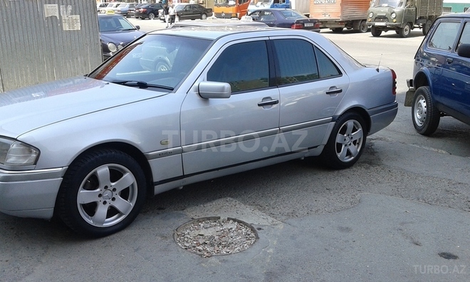 Mercedes C 220 1996, 250,000 km - 2.2 l - Bakı