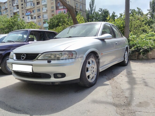 Opel Vectra 1999, 313,000 km - 2.0 l - Bakı