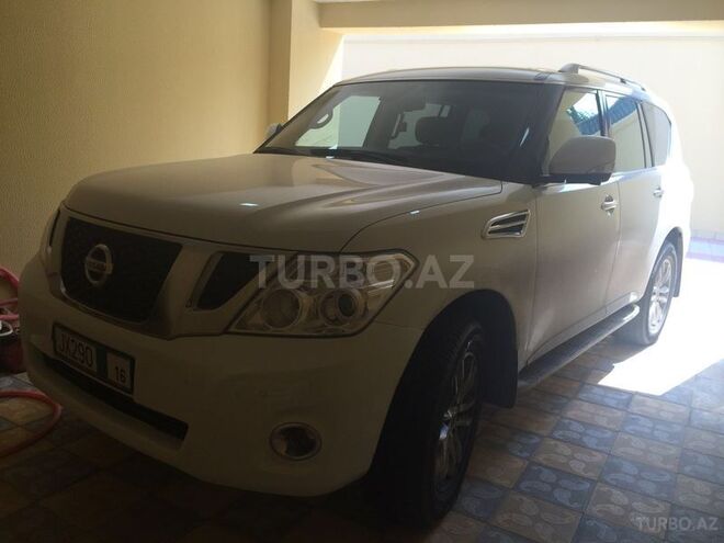 Nissan Patrol 2011, 104,000 km - 5.6 l - Gəncə